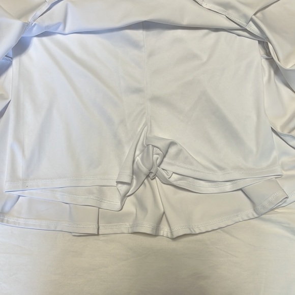 Citrine Glow tennis skirt with shorts very light and comfortable no stains - Picture 3 of 3